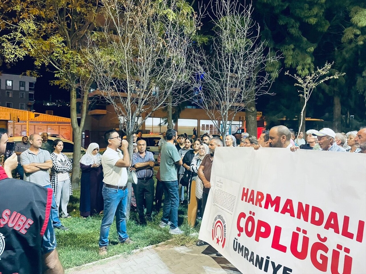 İzmir'in Çiğli ilçesindeki Harmandalı Katı Atık Düzenli Depolama Tesisi'nin kapatılmaması, mahalle...