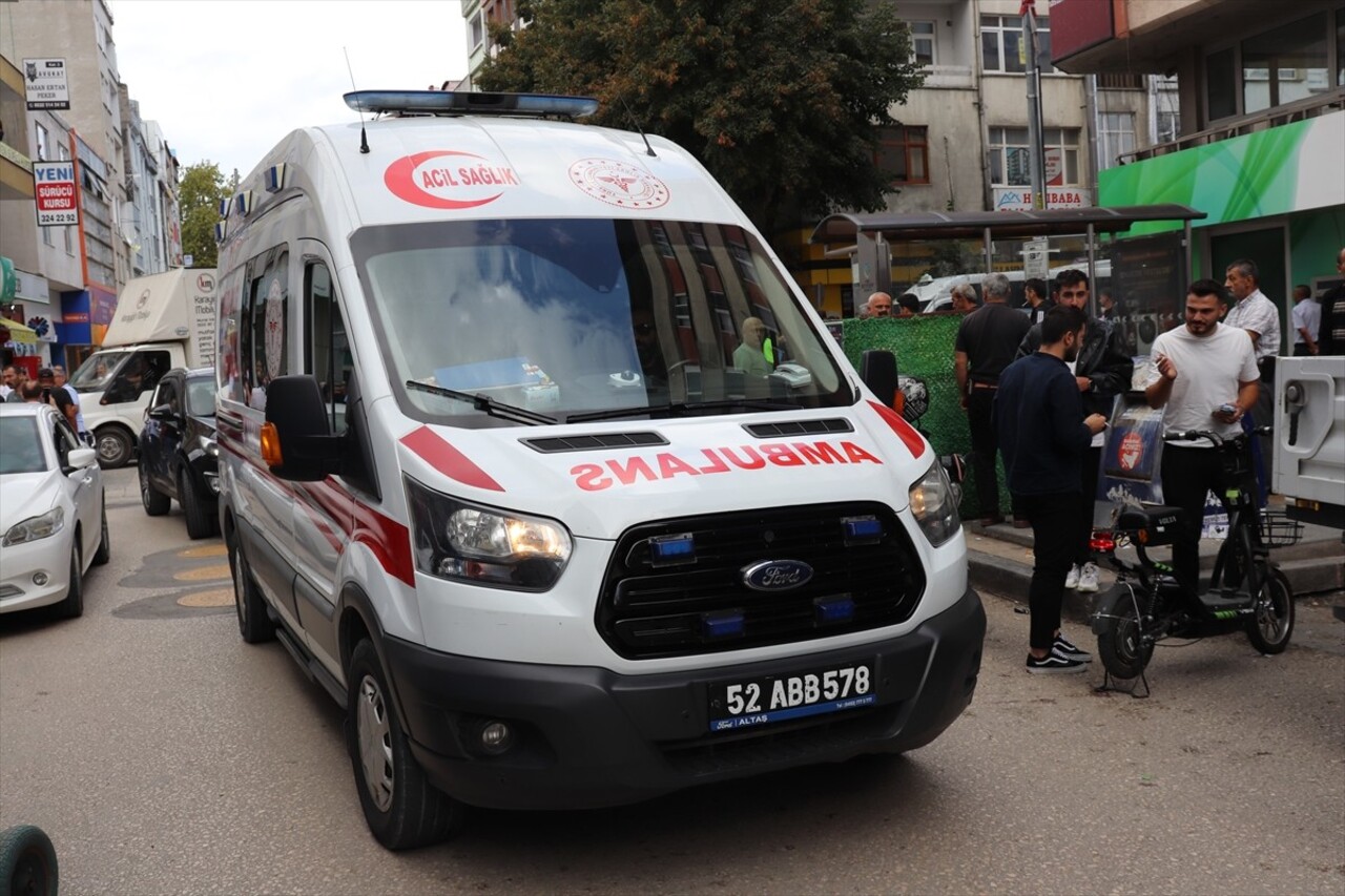 Ordu'da polis memurunun başına sandalye ile vurularak yaralanması olayına ilişkin aynı aileden 3...