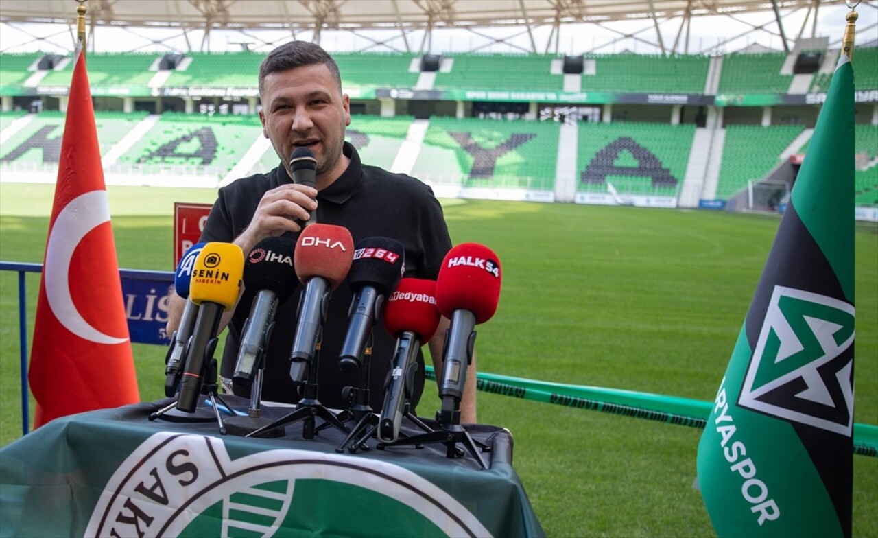 Sakaryaspor Kulübünde başkanlığa Yeni Sakarya Atatürk Stadı'nda gerçekleştirilen seçimli...