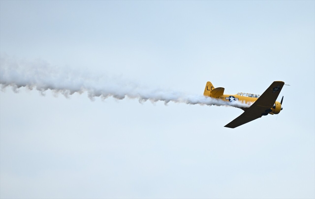 Türk Hava Kuvvetlerinin F-16 gösteri ekibi SOLOTÜRK, Belçika'da gösteri uçuşu gerçekleştirdi....