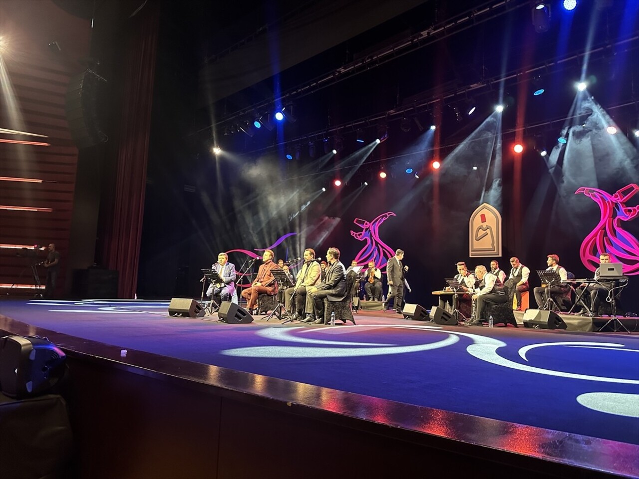 Konya'da düzenlenen 21. Uluslararası Konya Mistik Müzik Festivali ikinci gününde "Balkan...