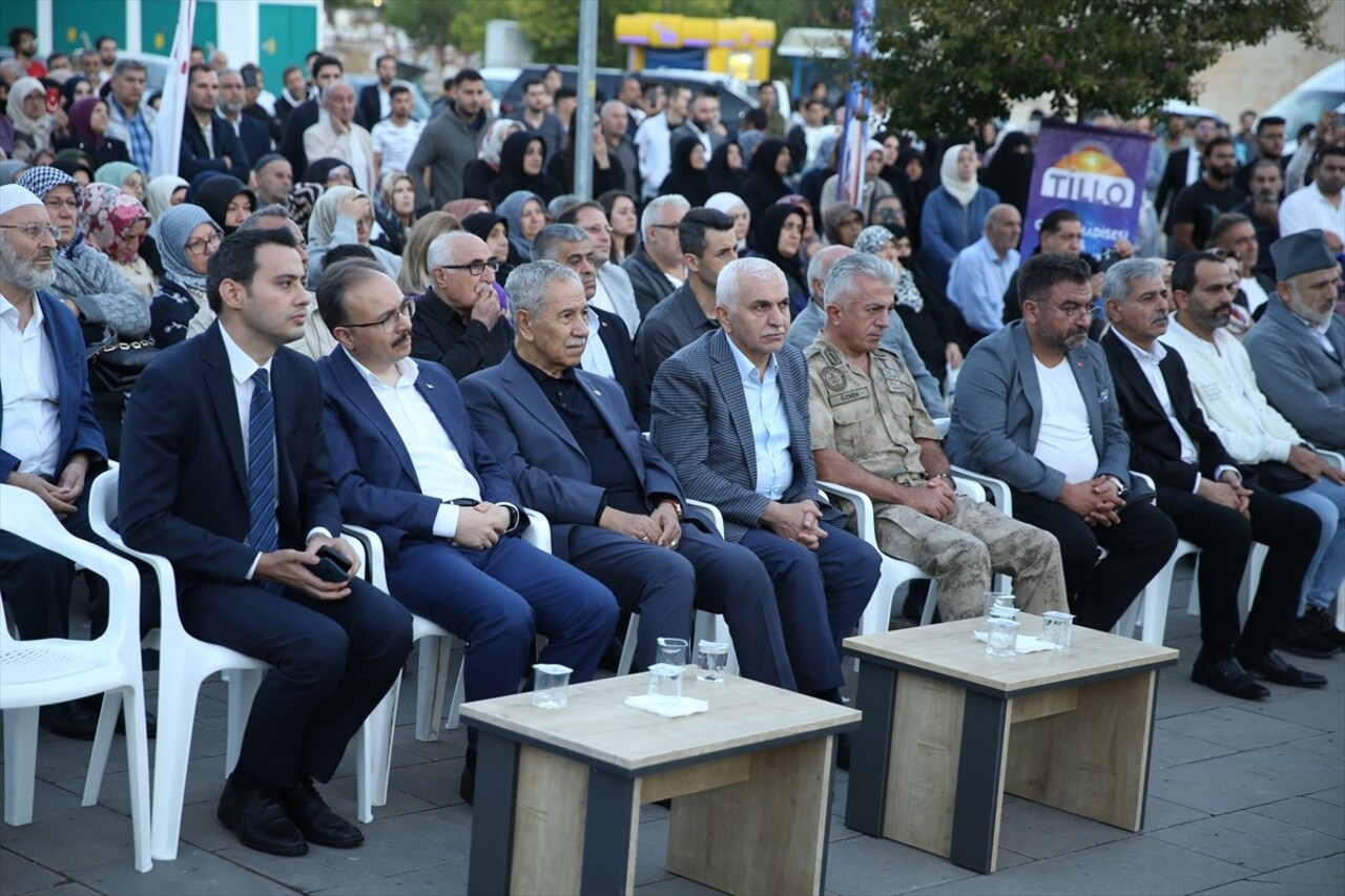 Siirt'in Tillo ilçesinde 260 yıl önce İbrahim Hakkı Hazretleri'nin yaptırdığı ışık düzeneğiyle...