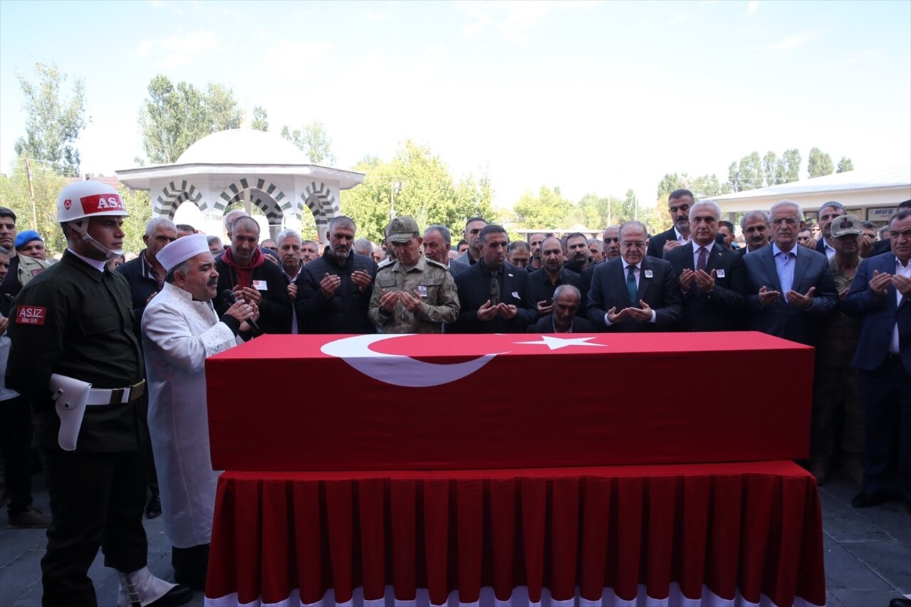 Irak'ın kuzeyindeki Pençe-Kilit Operasyonu bölgesinde şehit olan Piyade Sözleşmeli Er Maşallah...