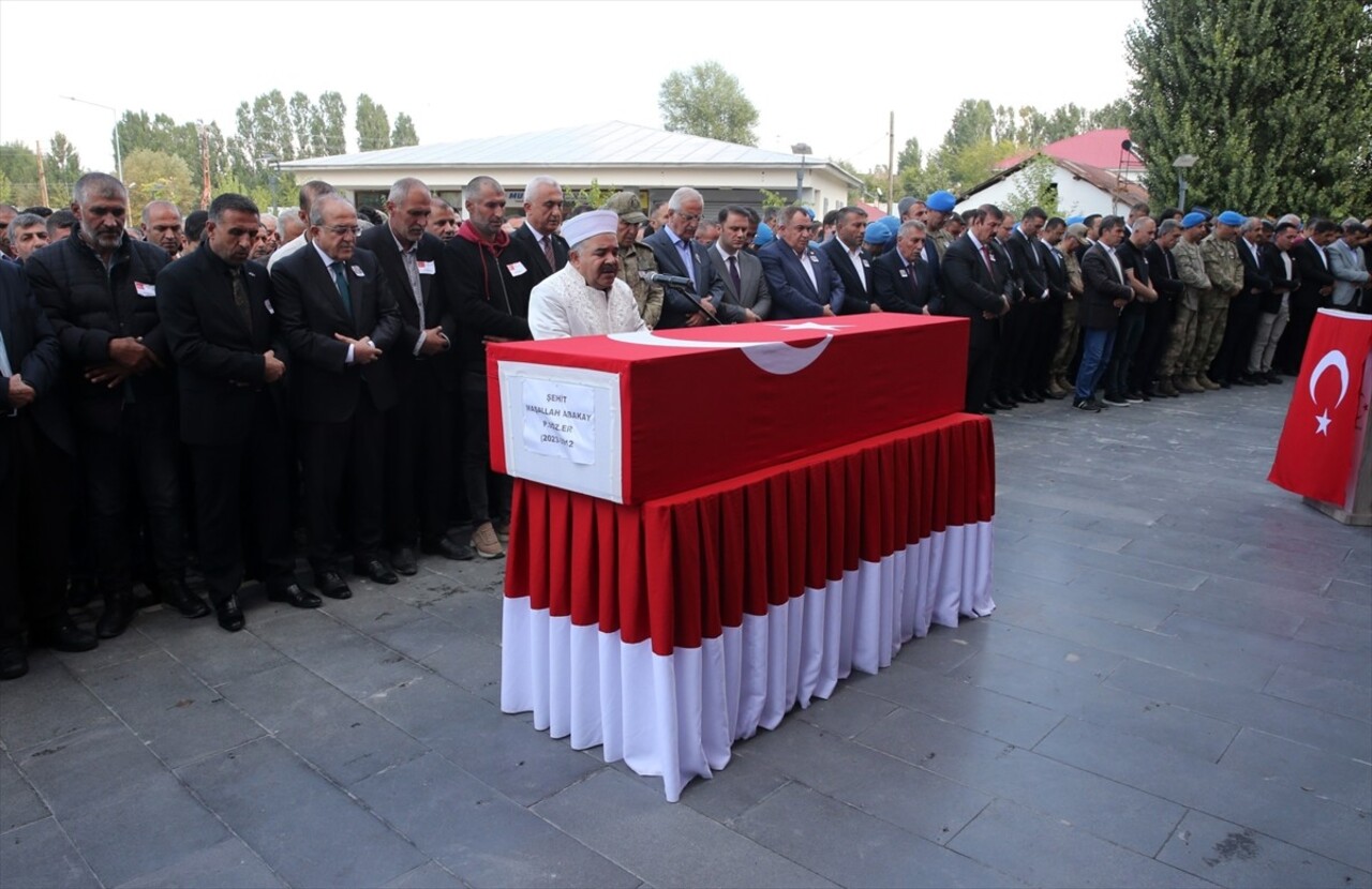 Irak'ın kuzeyindeki Pençe-Kilit Operasyonu bölgesinde şehit olan Piyade Sözleşmeli Er Maşallah...