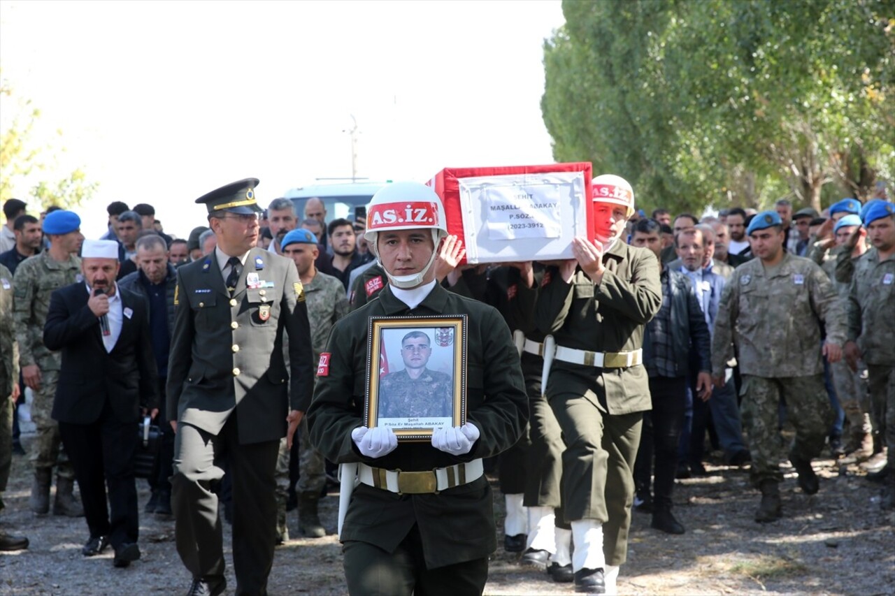 Irak'ın kuzeyindeki Pençe-Kilit Operasyonu bölgesinde şehit olan Piyade Sözleşmeli Er Maşallah...