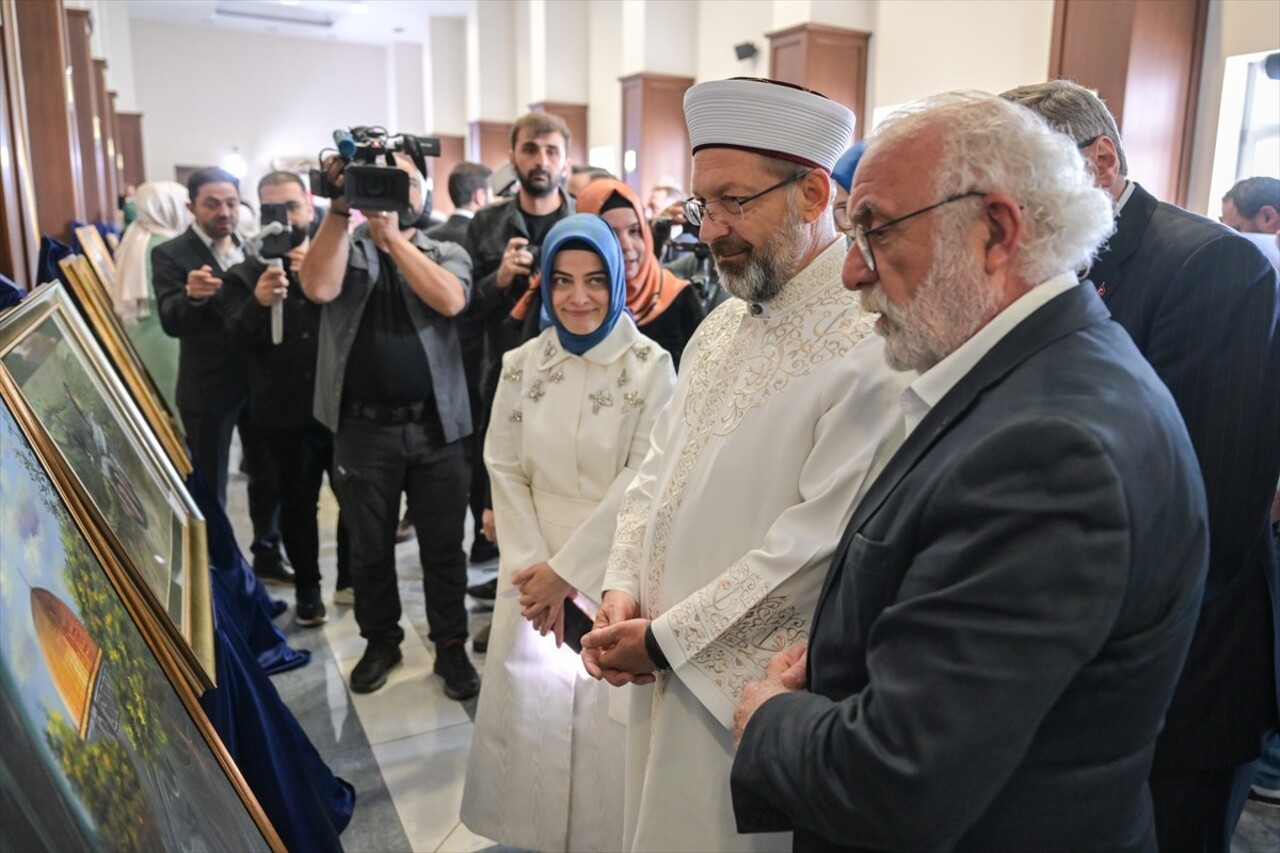 Diyanet İşleri Başkanlığı 15 Temmuz Milli İrade Şehit Ali Alıtkan Konferans Salonu'nda, "Özgür...