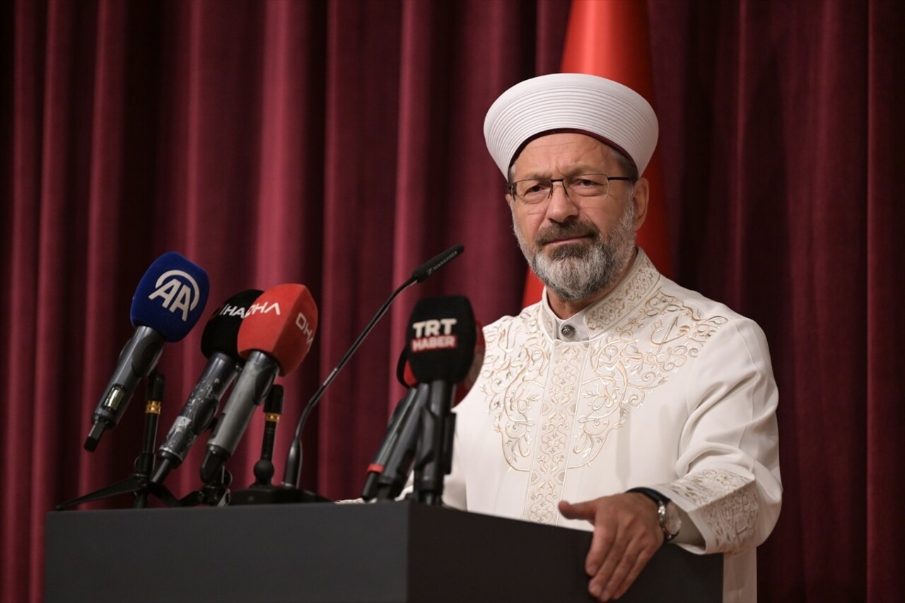 Diyanet İşleri Başkanlığı 15 Temmuz Milli İrade Şehit Ali Alıtkan Konferans Salonu'nda, "Özgür...