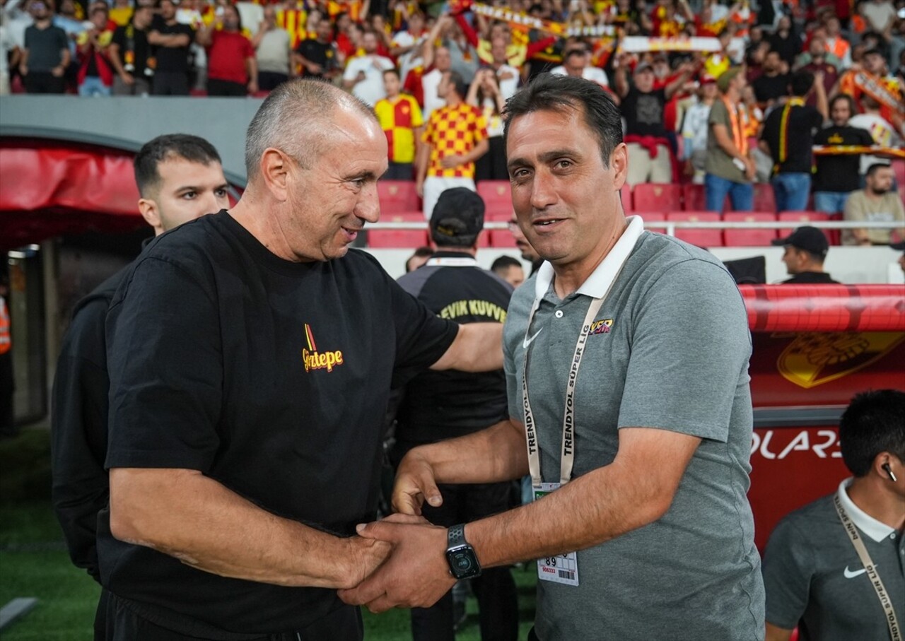 Trendyol Süper Lig'in 6. haftasında Göztepe ile Bellona Kayserispor takımları, Gürsel Aksel...