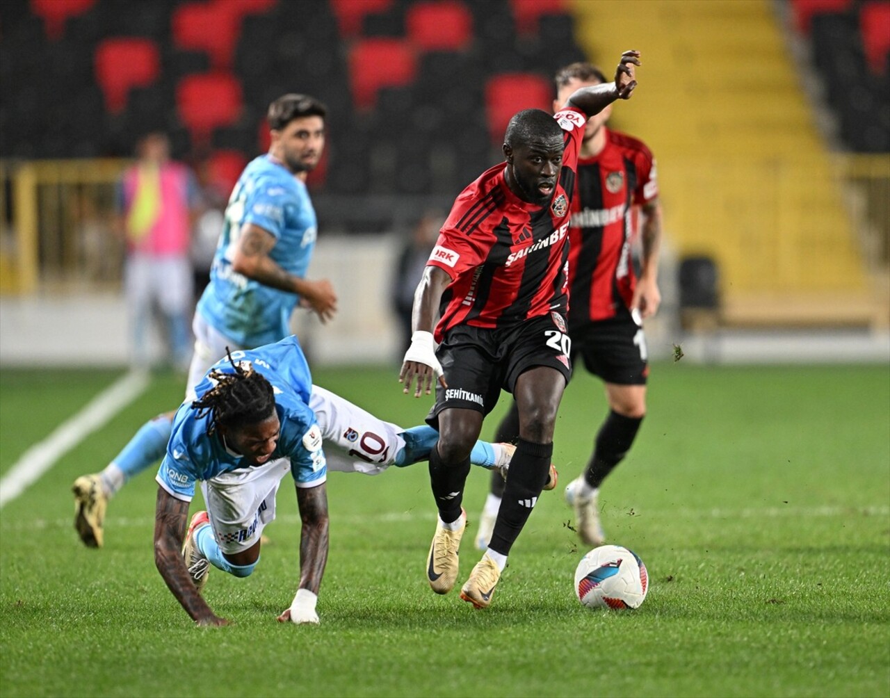 Trendyol Süper Lig'in 6. haftası Gaziantep FK ile Trabzonspor Gaziantep Büyükşehir Stadında...