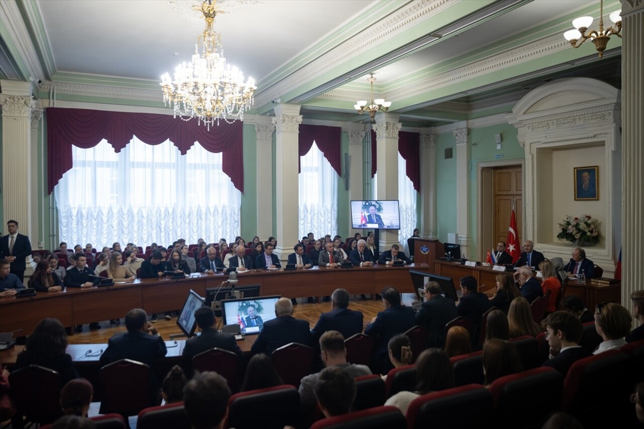 TBMM Başkanı Numan Kurtulmuş, Rusya ziyareti kapsamında Dışişleri Bakanlığı Diploması Akademisi'ni...