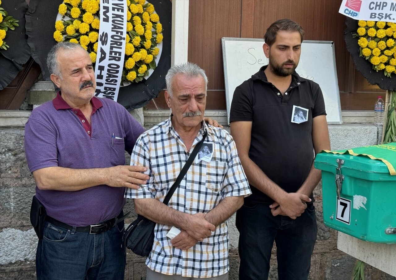 Manisa'nın Yunusemre ilçesinde boşanma aşamasındaki eşi tarafından boğularak öldürülen Selda E'nin...