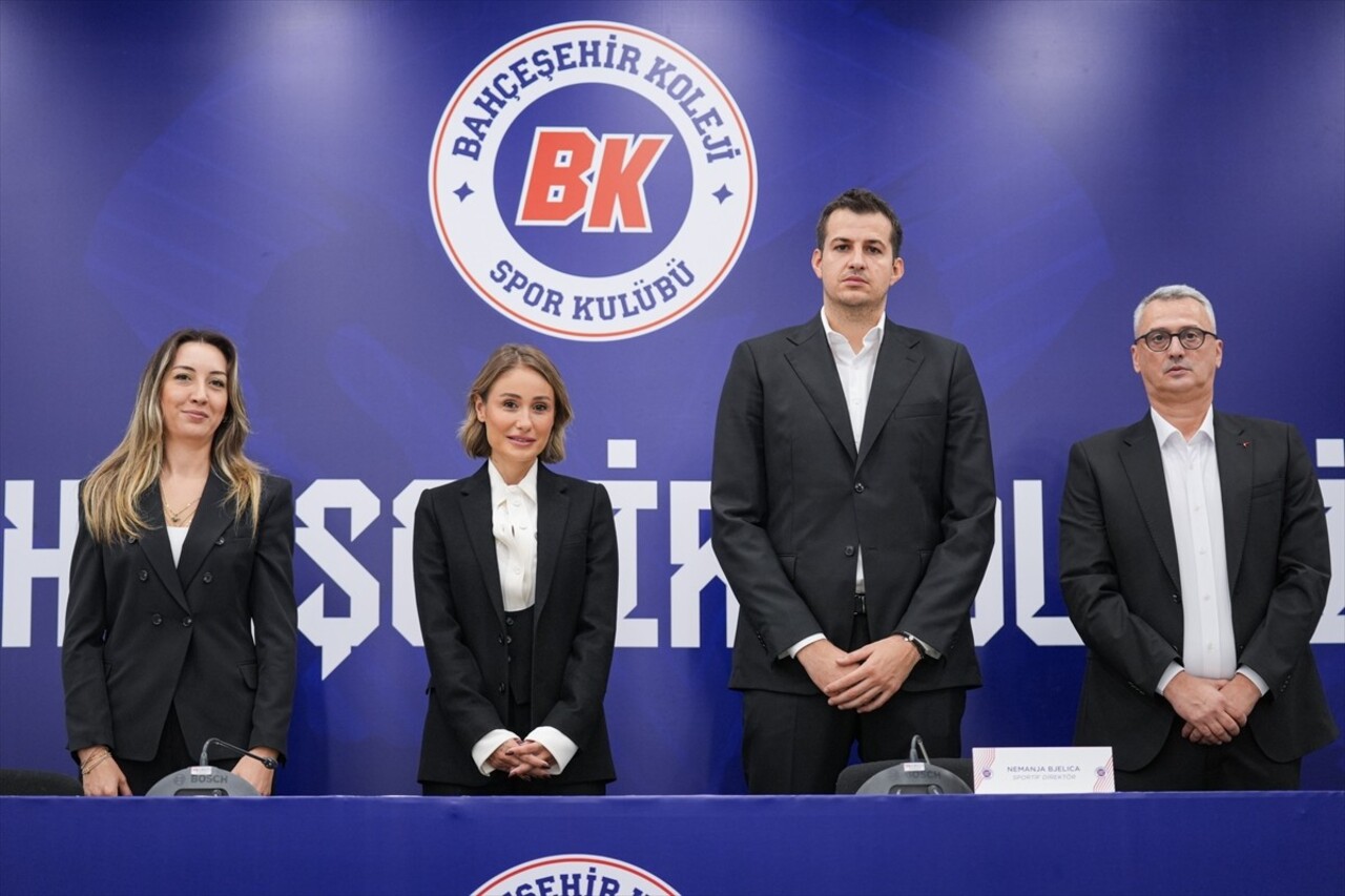 Bahçeşehir Koleji Erkek Basketbol Takımı'nın yeni logosunun tanıtımı Sinan Erdem Spor Salonu’nda...