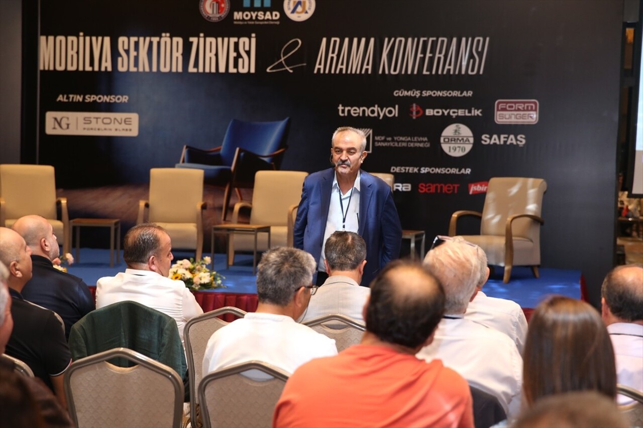 Sakarya'da yapılan Mobilya Sektör Zirvesi ve Arama Konferansı tamamlandı. Sapanca ilçesindeki bir...