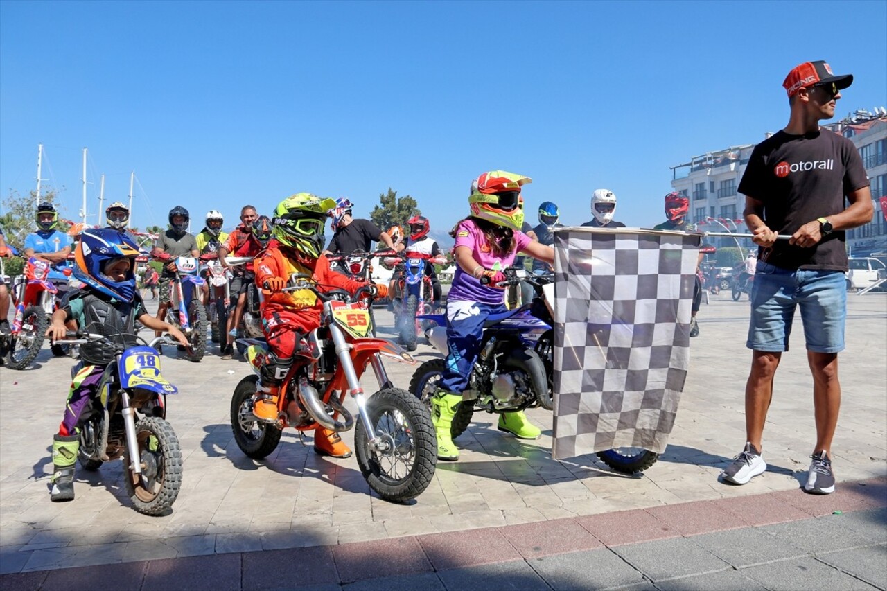 Muğla'nın Fethiye ilçesinde düzenlenen Türkiye Süper Enduro Şampiyonası final yarışı için...