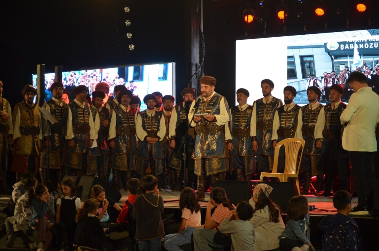 Çankırı’nın Şabanözü ilçesinin Gürpınar Mahallesi’nde yapılan Türkmen Evi ve Yaren çadırı açılışı...