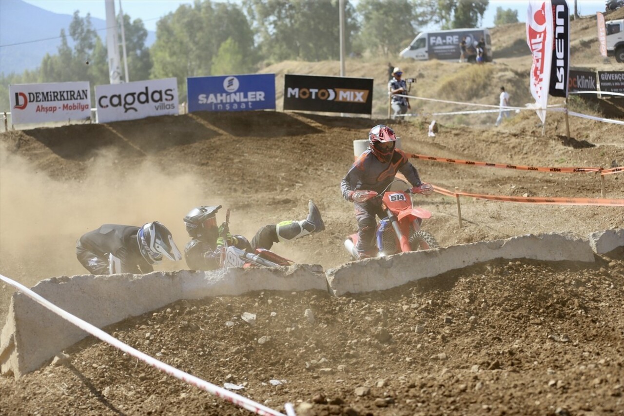 Türkiye Süper Enduro Şampiyonası'nın final ayağı, Muğla'nın Fethiye ilçesinde yapıldı. Esenköy...