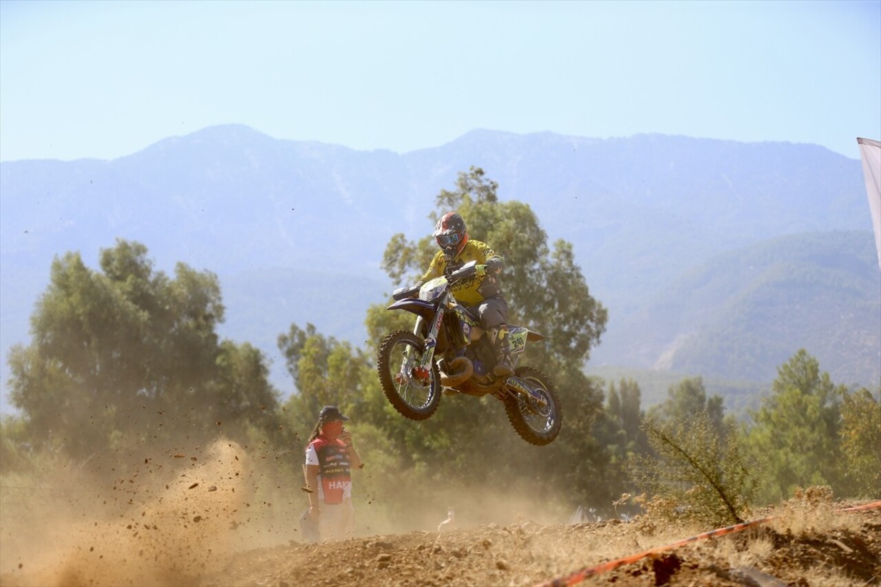 Türkiye Süper Enduro Şampiyonası'nın final ayağı, Muğla'nın Fethiye ilçesinde yapıldı. Esenköy...