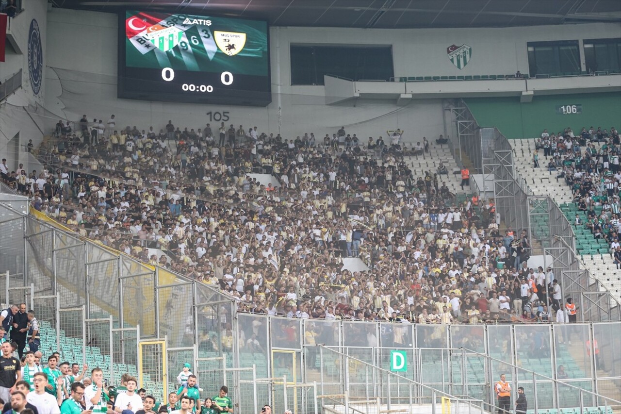 Bursaspor'un TFF 3 Lig 'in dördüncü haftasında Muşspor'u sahasında misafir etti. Satışa çıktığı...