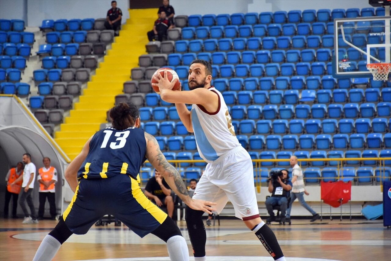 Türkiye Sigorta Türkiye Basketbol Ligi 3. hafta mücadelesinde Trabzonspor ile MKE Ankaragücü İkon...