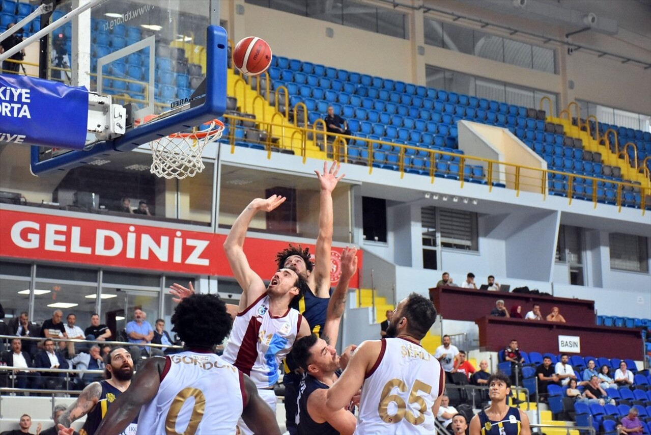 Türkiye Sigorta Türkiye Basketbol Ligi 3. hafta mücadelesinde Trabzonspor ile MKE Ankaragücü İkon...