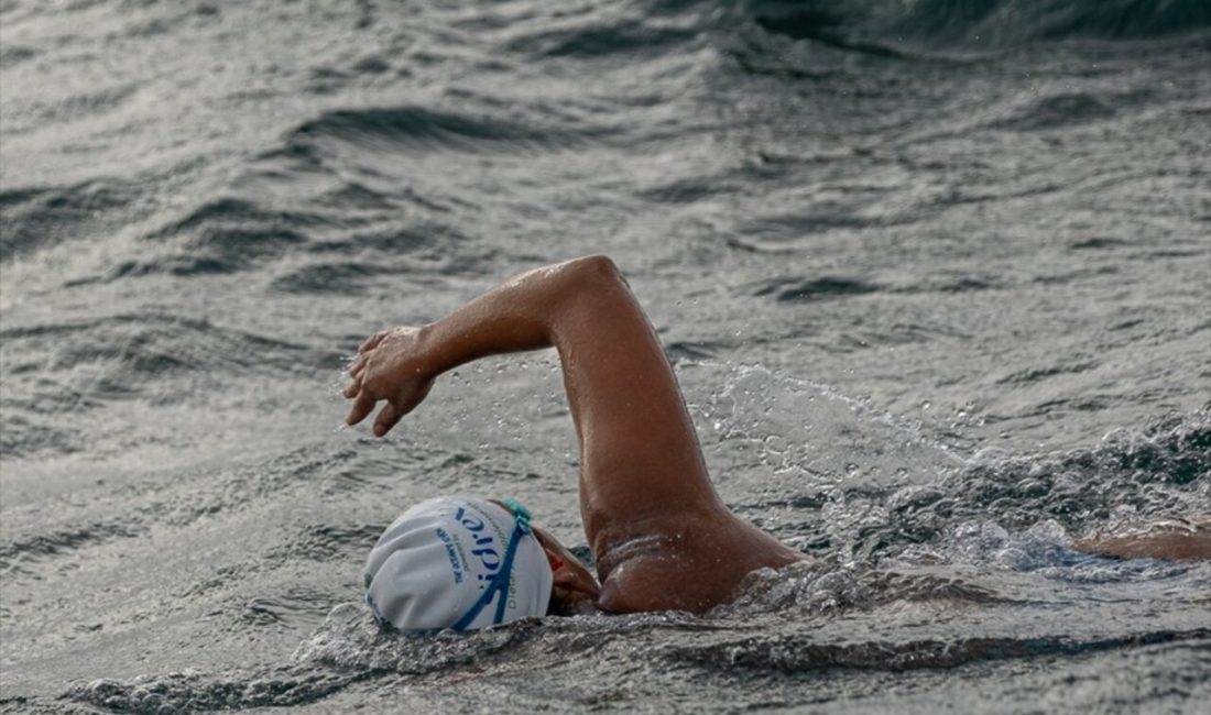 Ultra maraton yüzücüsü Bengisu