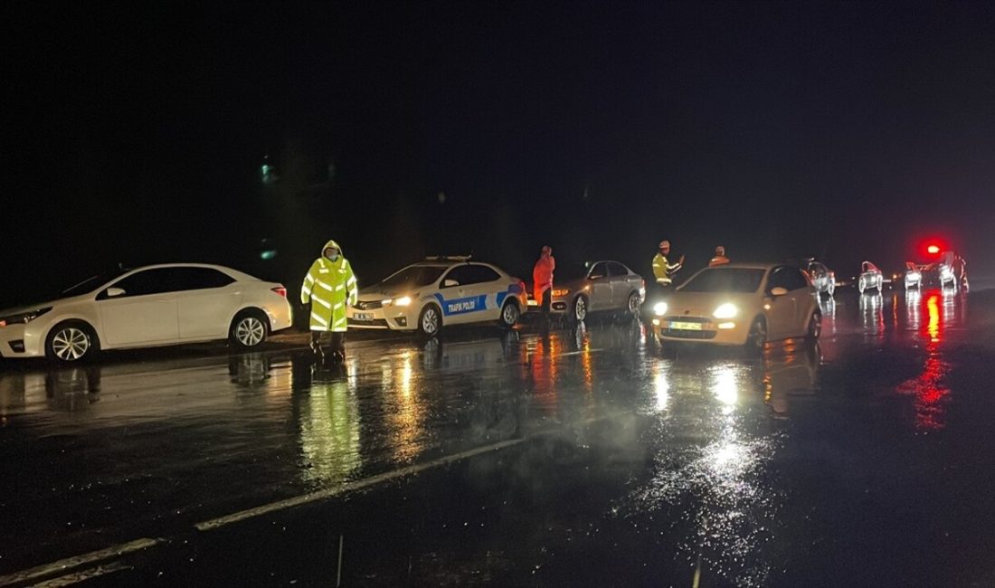 Eskişehir'de bir midibüsün devrilmesi