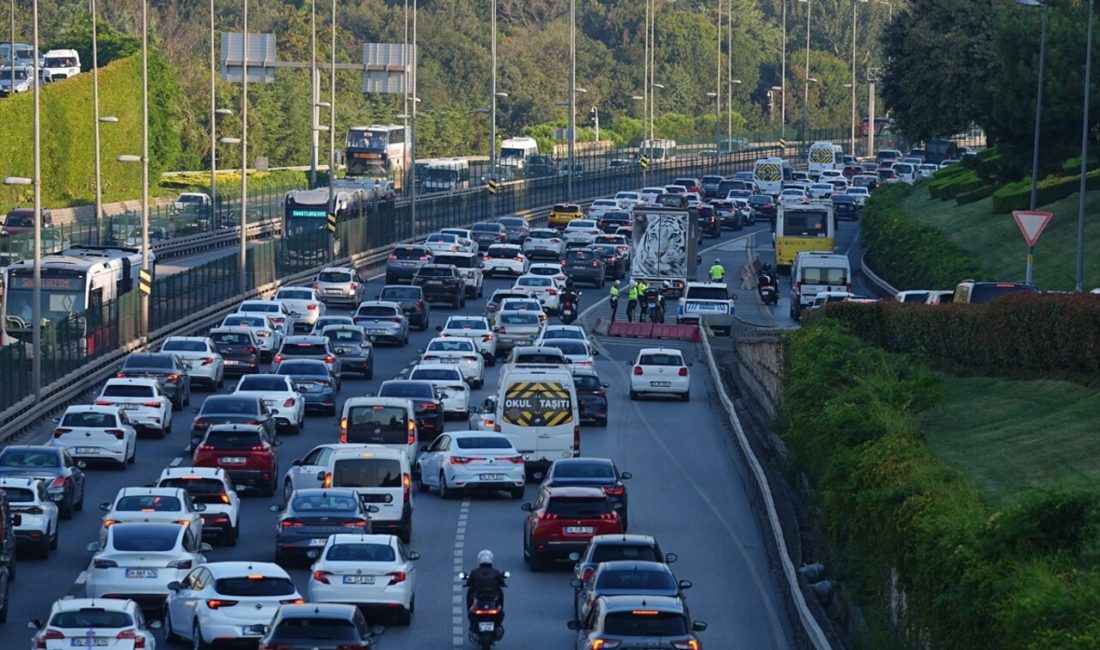 İstanbul'da Cuma sabahı, okul