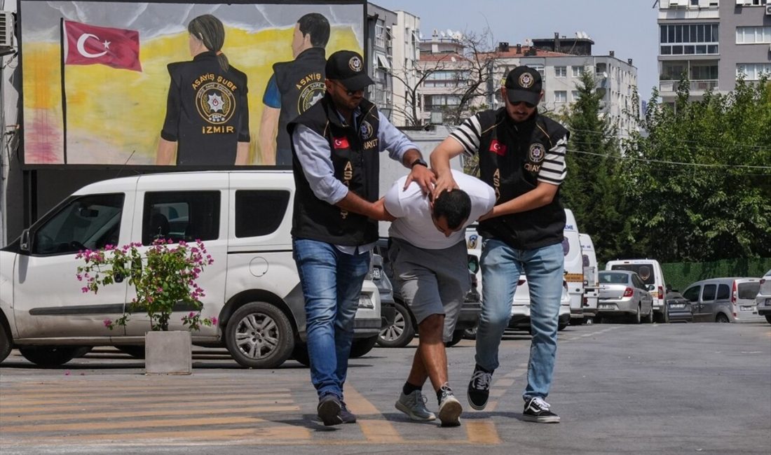 İzmir'de bir taksi şoförünü