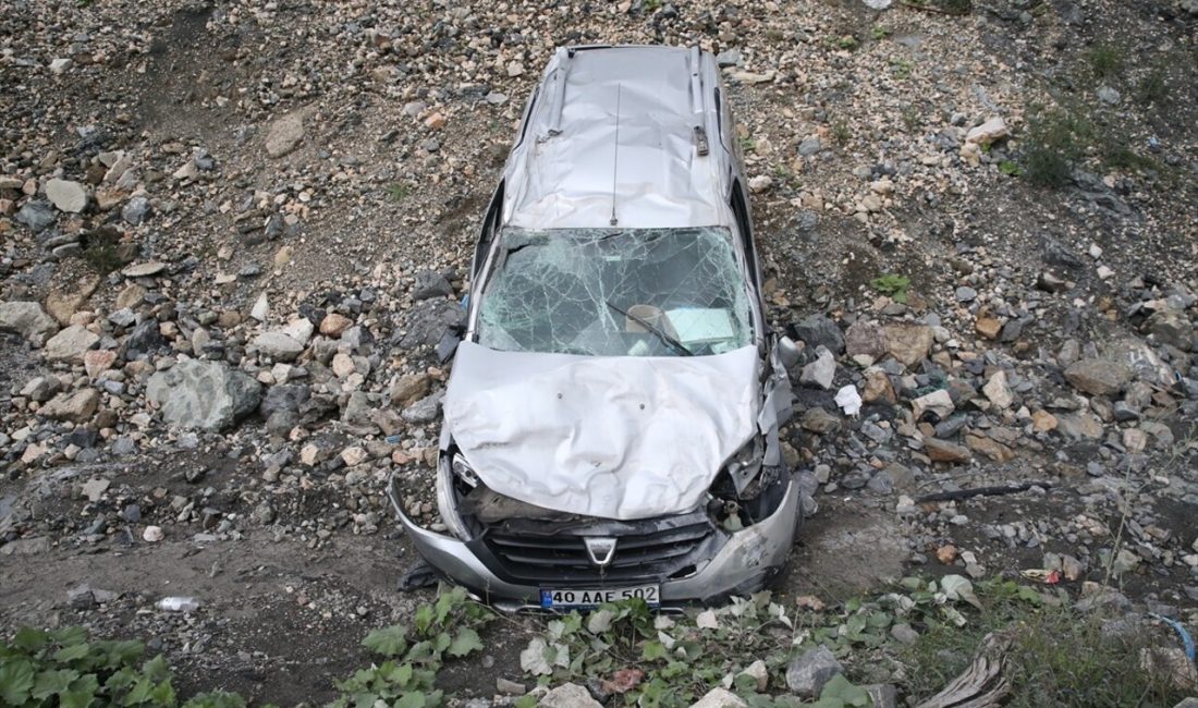 Kastamonu'da bir otomobilin devrilmesi