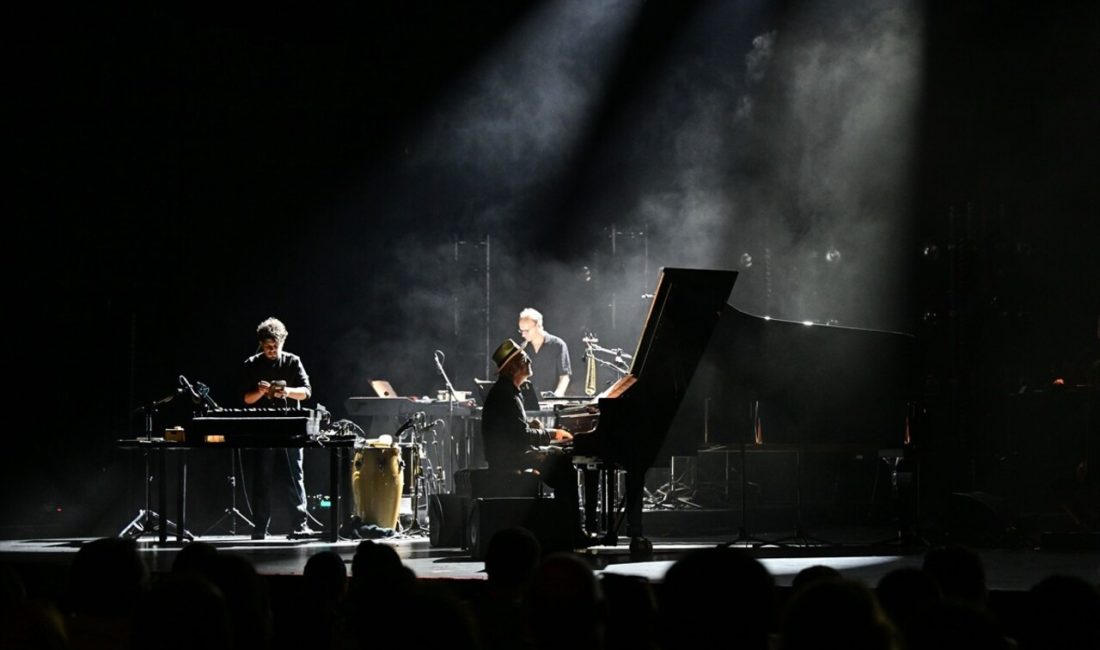 İtalyan piyanist Ludovico Einaudi,