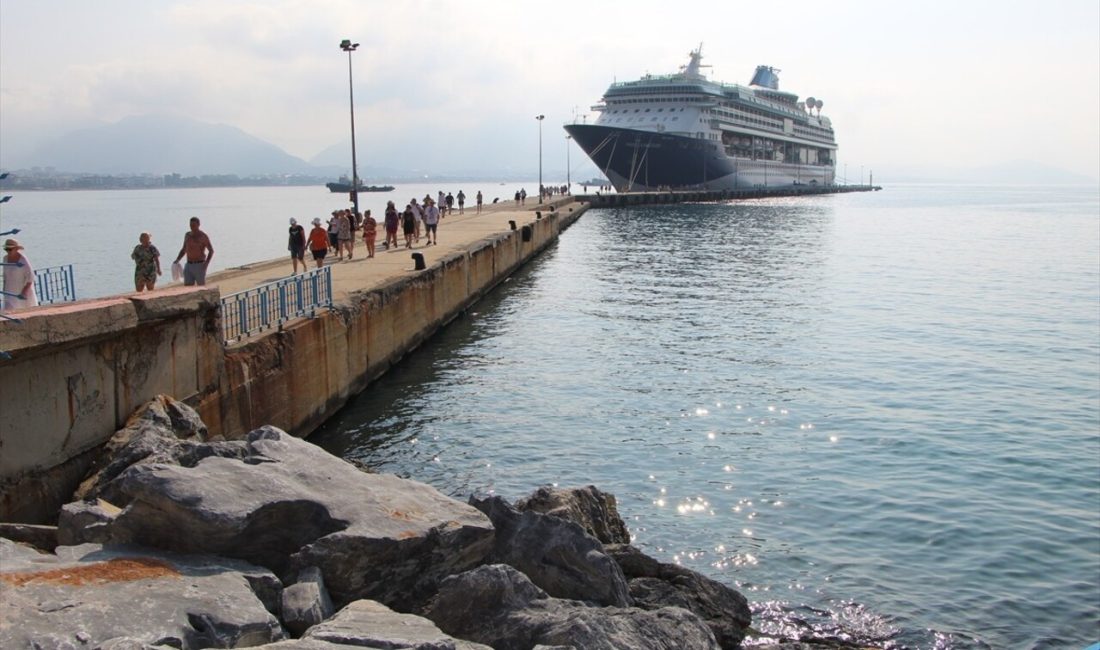 Marella Discovery kruvaziyeri, Alanya'ya