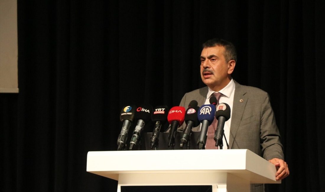 Bakan Tekin, Elazığ'da Din