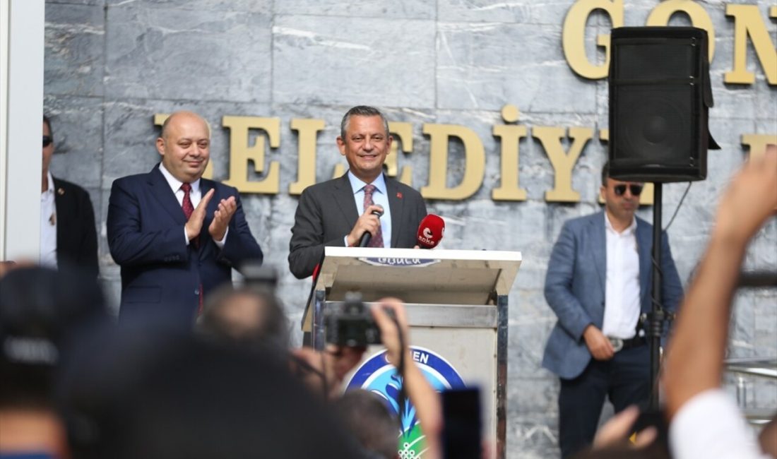 CHP Genel Başkanı Özgür