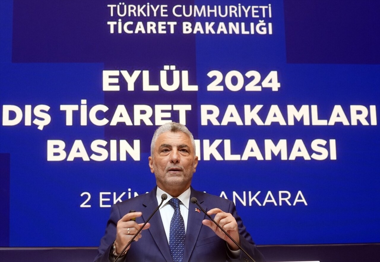 Ankara'da, Ticaret Bakanlığı Konferans Salonu'nda, Eylül 2024 dış ticaret rakamları hakkında basın...