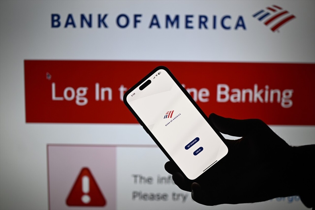 Bank of America'nın bazı müşterilerinin hesaplarına erişim sorunu yaşadığı belirtildi. 