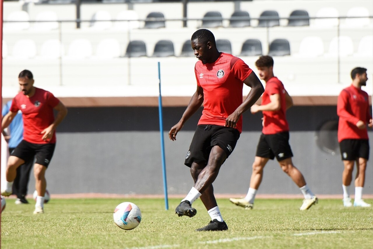 Trendyol 1. Lig'in 8. haftasında Gençlerbirliği'ni konuk edecek Manisa FK, müsabakanın...