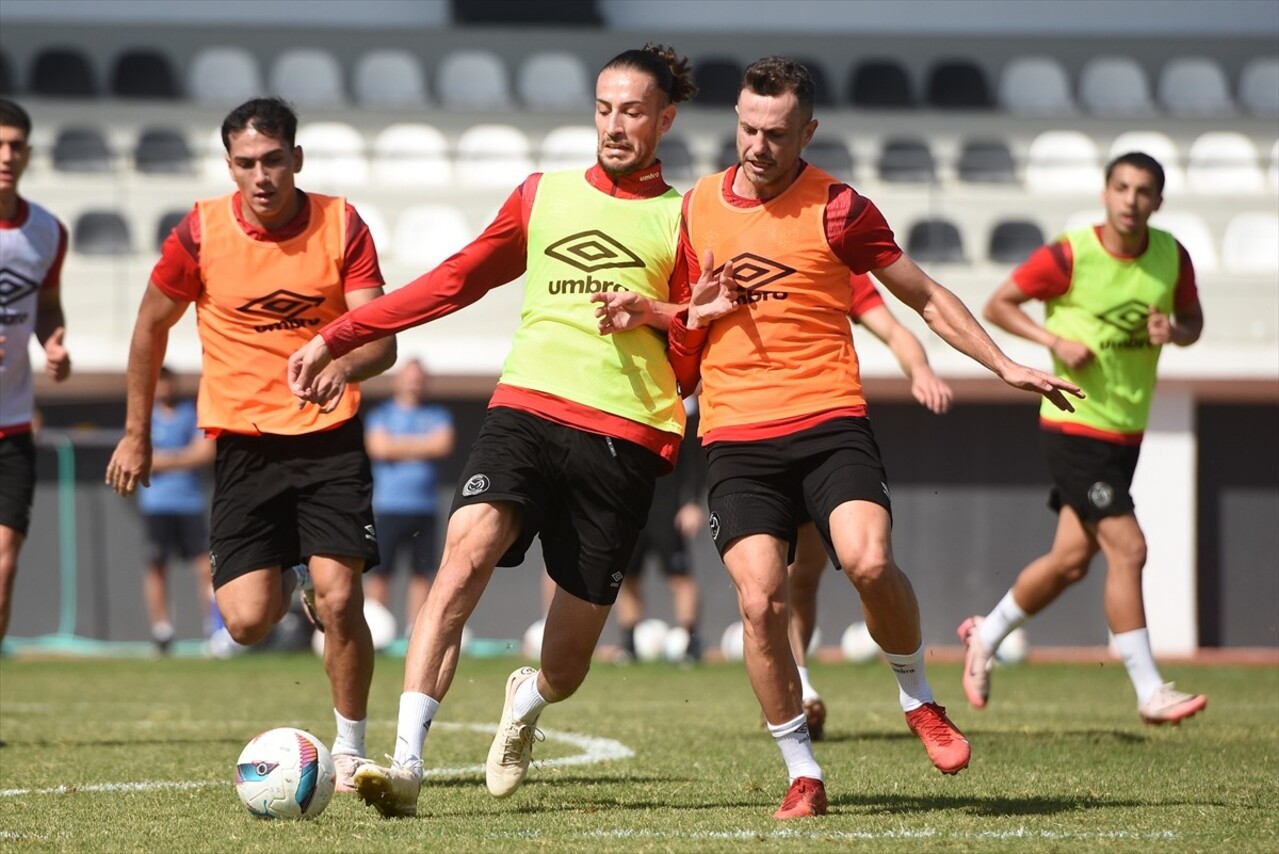 Trendyol 1. Lig'in 8. haftasında Gençlerbirliği'ni konuk edecek Manisa FK, müsabakanın...