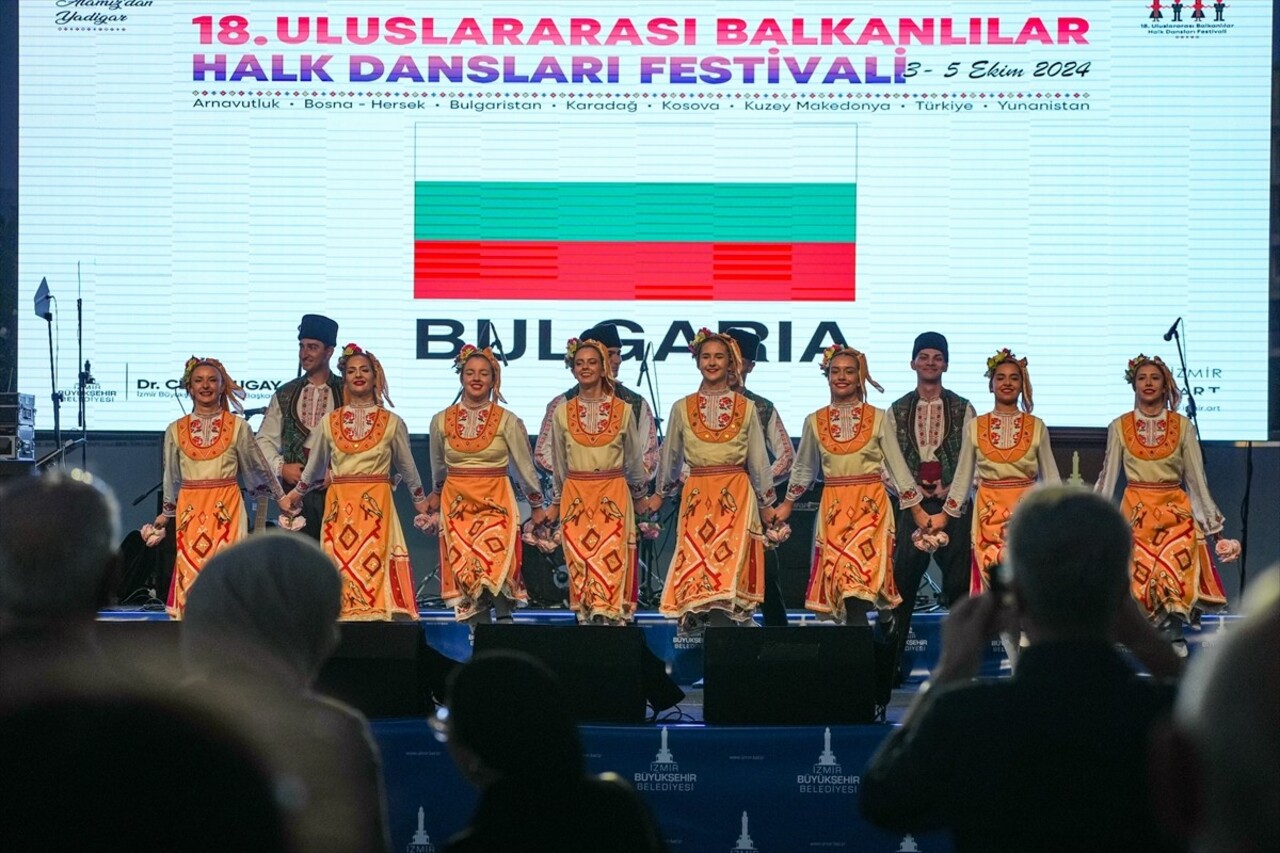 İzmir Büyükşehir Belediyesince düzenlenen Uluslararası Balkanlılar Halk Dansları Festivali...