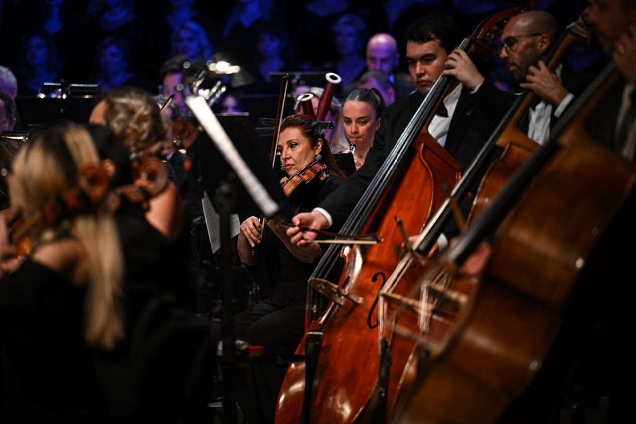 Ankara Devlet Opera ve Balesi (ADOB), sanat sezonunu, şefliğini Tolga Atalay Ün'ün yaptığı...