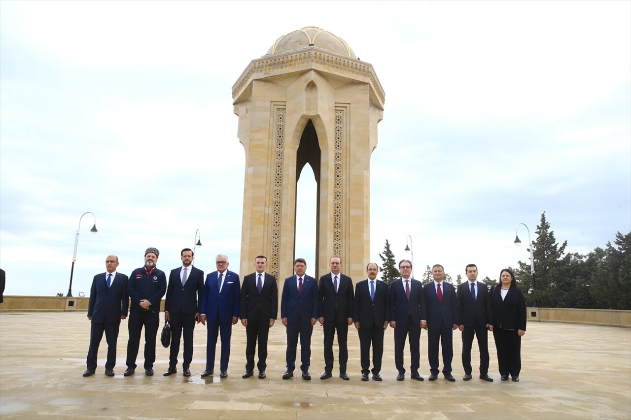 Adalet Bakanı Yılmaz Tunç, Bakü ziyareti kapsamında Azerbaycan'ın merhum Cumhurbaşkanı Haydar...