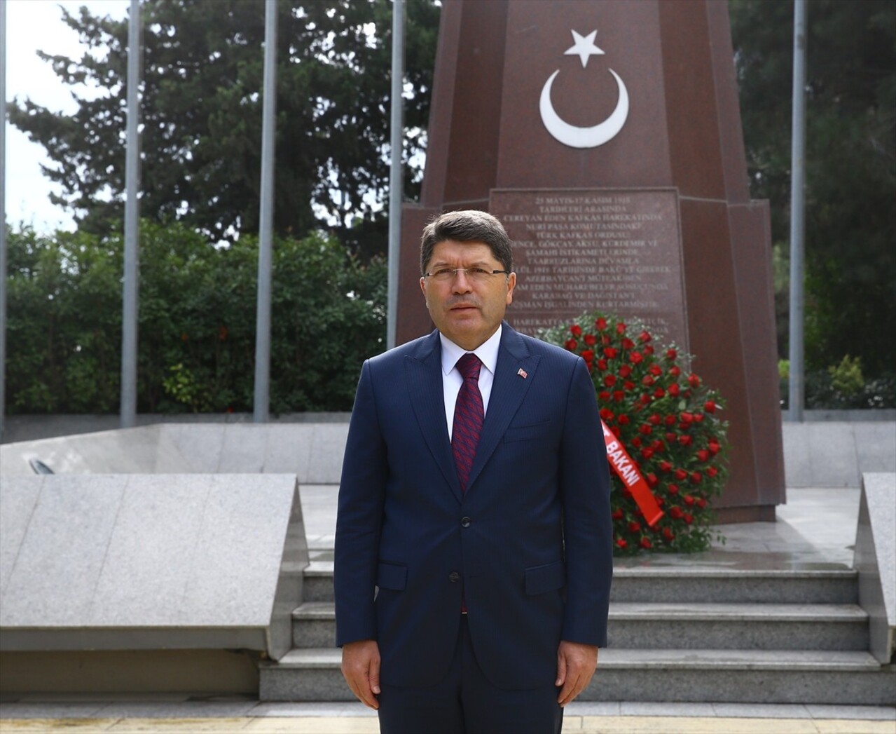 Adalet Bakanı Yılmaz Tunç, Bakü ziyareti kapsamında Azerbaycan'ın merhum Cumhurbaşkanı Haydar...