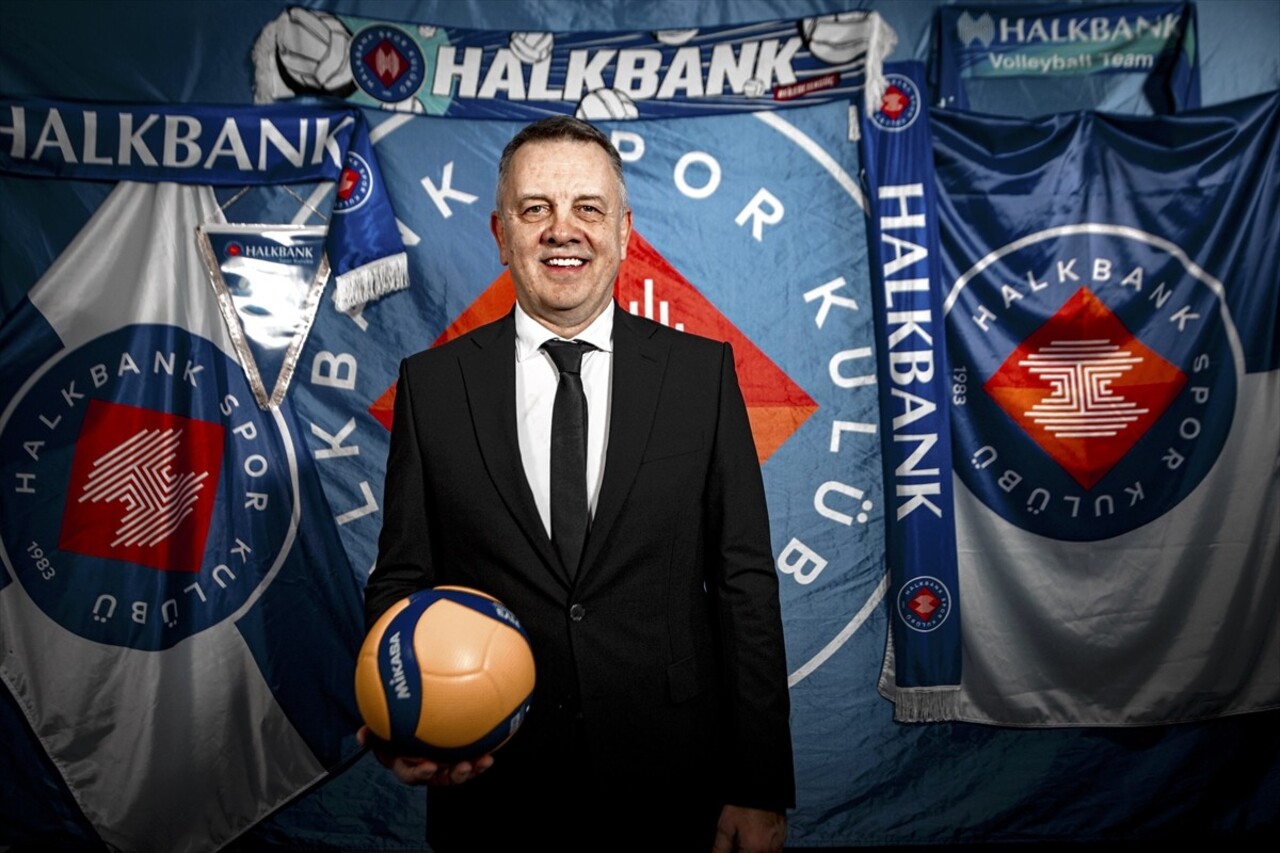 Voleybol SMS Grup Efeler Ligi'nin son şampiyonu Halkbank'ın yeni başantrenörü Igor Kolakovic, AA...