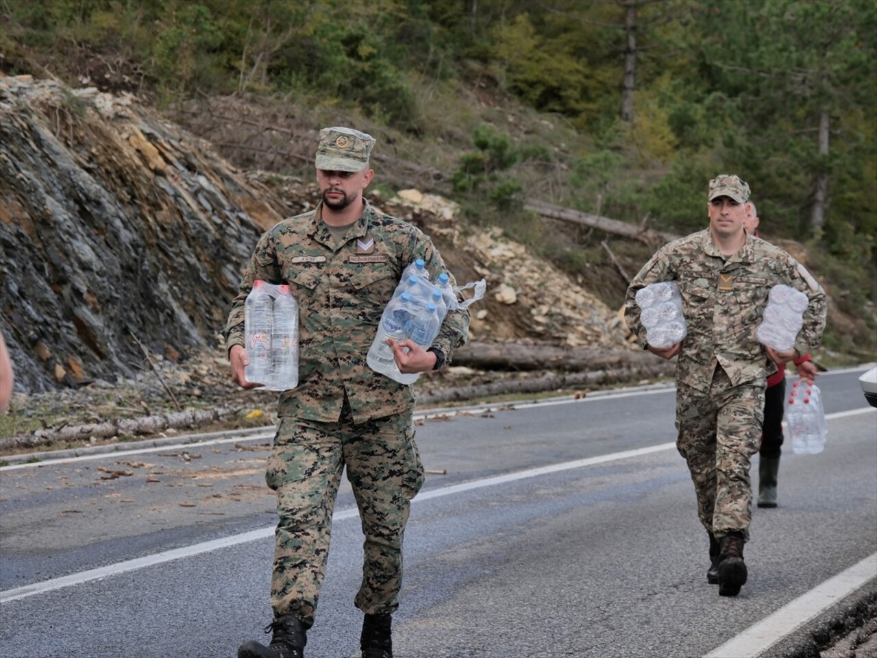 Bosna Hersek'te etkili olan şiddetli yağışların yol açtığı sellerde 18 kişi yaşamını yitirdi....