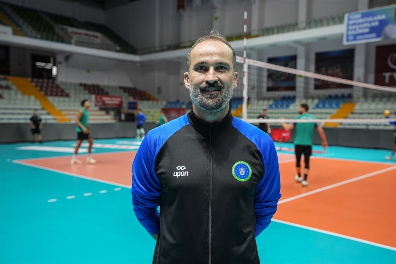 Voleybol SMS Grup Efeler Ligi'nde 2024-2025 sezonuna yarın Fenerbahçe Medicana maçıyla başlayacak...