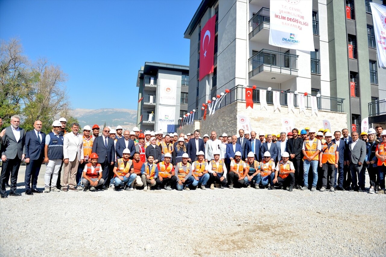 Kahramanmaraş'ta TOKİ ve Emlak Konut Genel Müdürlüğü tarafından Trabzon Caddesi'ndeki şantiye...