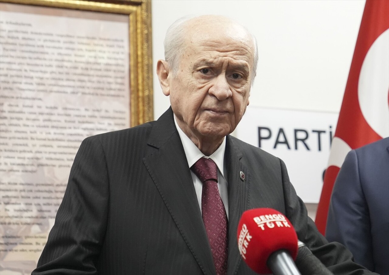 MHP Genel Başkanı Devlet Bahçeli, partisinin Siyaset ve Liderlik Okulu'nun 20. dönem eğitim ve...