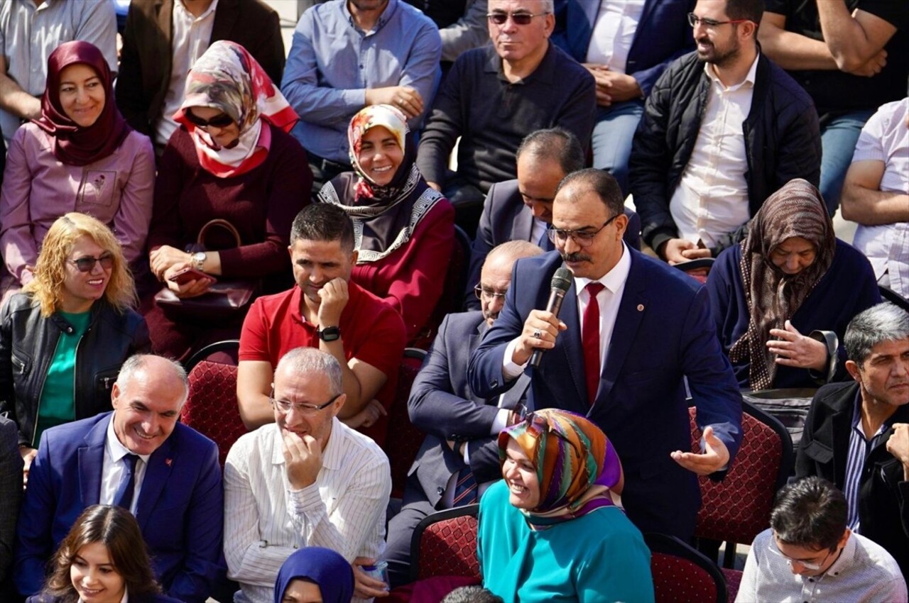 Milli Eğitim Bakanı Yusuf Tekin, Kayseri'de Tarihi Kayseri Lisesi'nde "Öğretmenler Odası"...