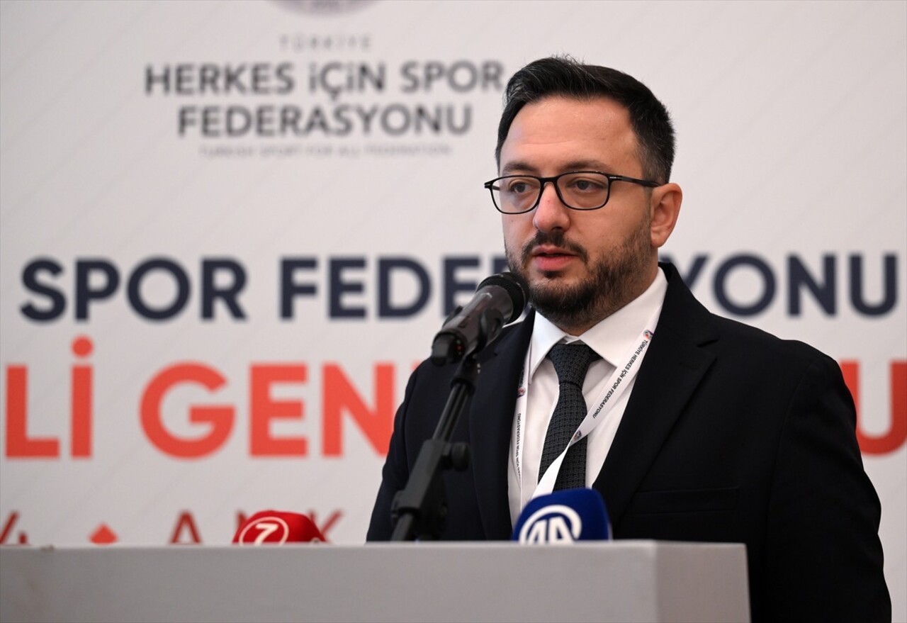 Türkiye Herkes İçin Spor Federasyonunun (HİS) 6. olağan genel kurulu, Ankara'da Point Otel'de...