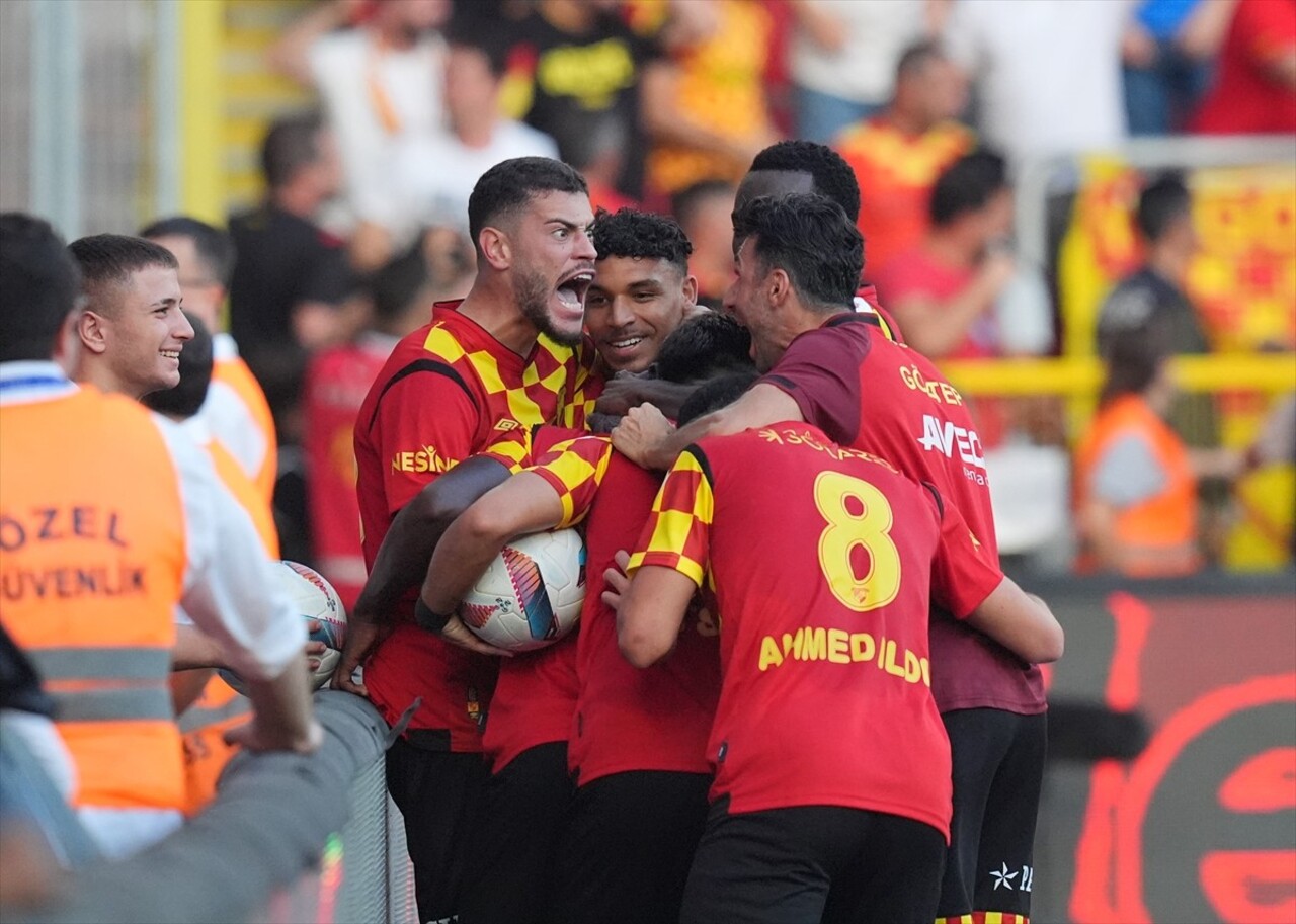 Trendyol Süper Lig’in 8. haftasında Göztepe ile Net Global Sivasspor Gürsel Aksel Stadı’nda...