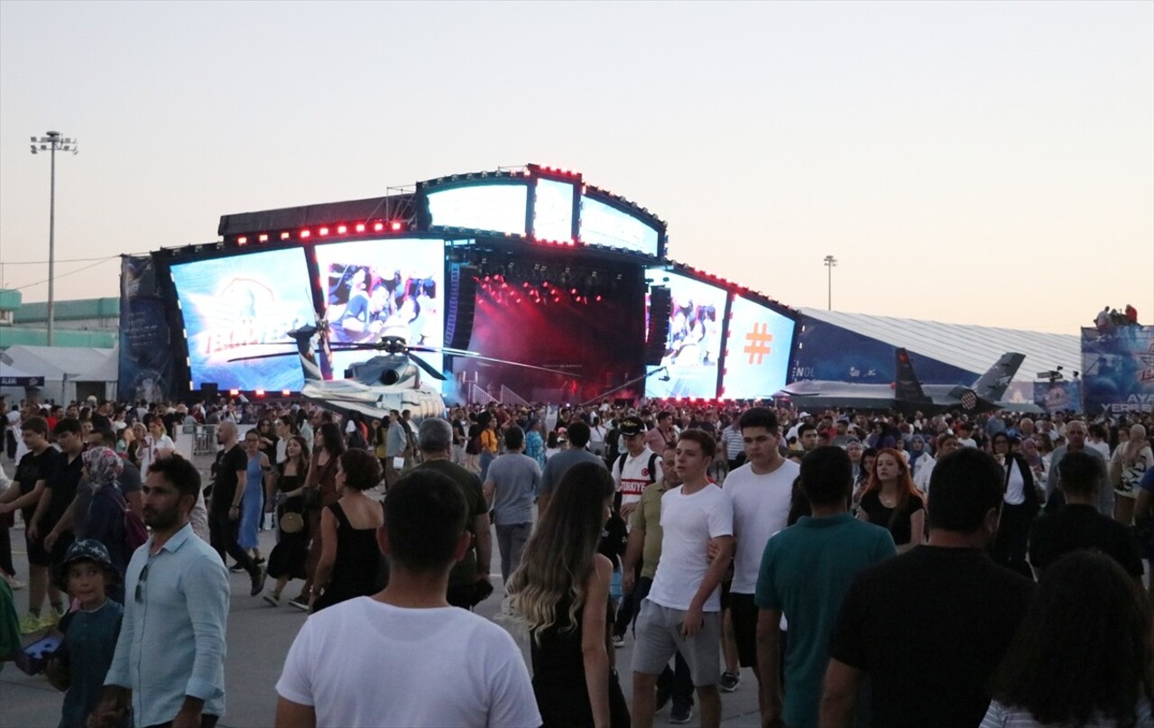 Adana'da düzenlenen Havacılık, Uzay ve Teknoloji Festivali (TEKNOFEST), dördüncü gününde çok...